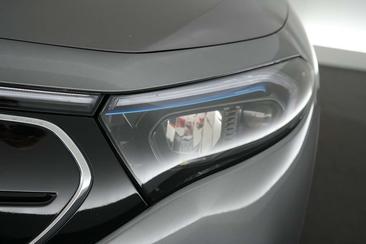 Mercedes EQA 250 — photo 18