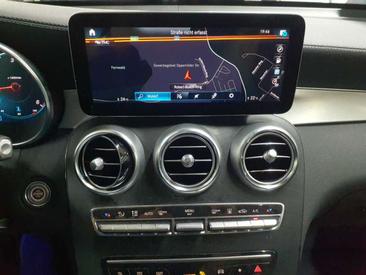 Mercedes GLC 220 — photo 11