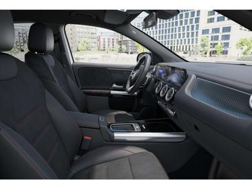 Mercedes EQA 250 — photo 9