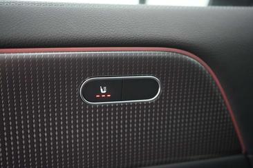 Mercedes EQA 250 — photo 27