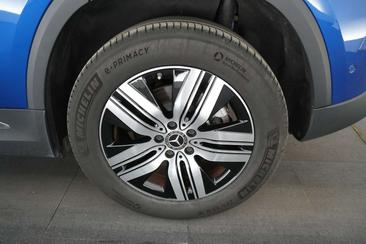 Mercedes EQA 250 — photo 19