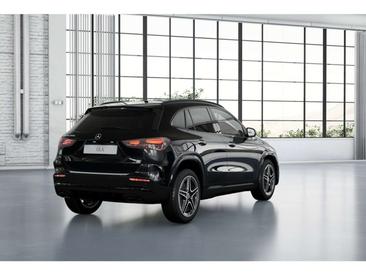 Mercedes GLA 200 — photo 2