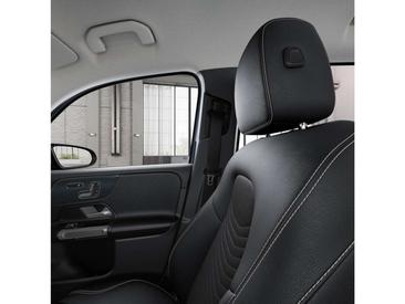 Mercedes GLB 200 — photo 17
