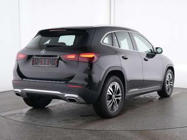 Mercedes GLA 200 — photo 2