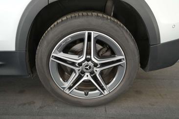 Mercedes GLB 180 D — photo 19