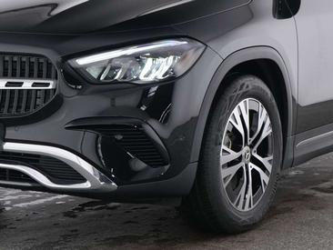 Mercedes GLA 200 — photo 3