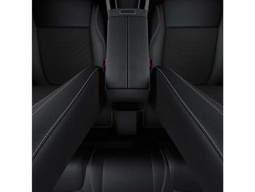 Mercedes GLB 200 — photo 20