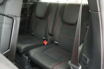 Mercedes GLB 180 D — photo 21