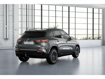 Mercedes GLA 200 — photo 2