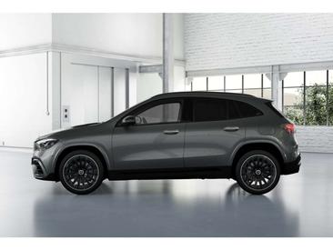 Mercedes GLA 200 — photo 3