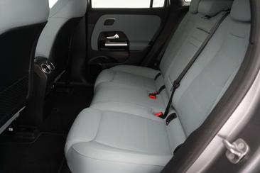 Mercedes EQA 250 — photo 20