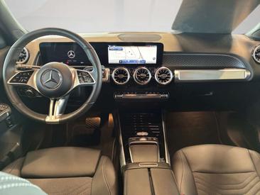 Mercedes GLB 200d — photo 10