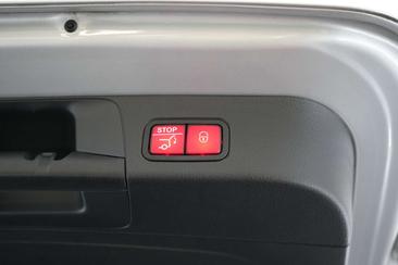 Mercedes GLB 180 D — photo 24