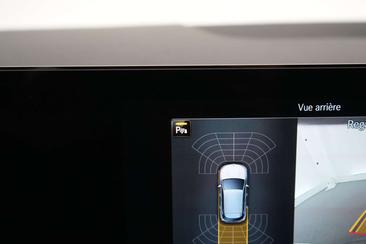 Mercedes EQA 250 — photo 28
