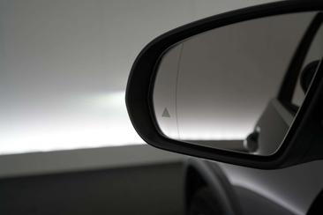Mercedes EQA 250 — photo 29