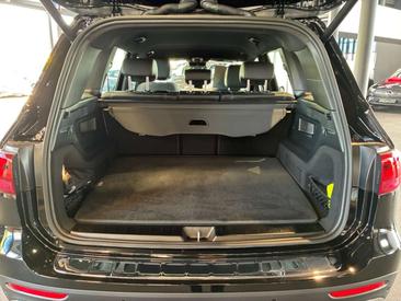 Mercedes GLB 200d — photo 12