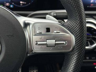 Mercedes CLA Berline 220 — photo 18
