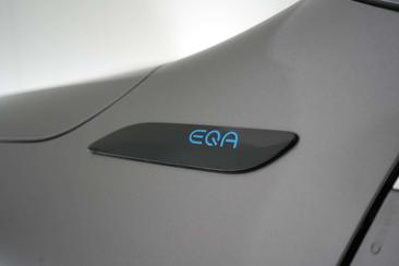 Mercedes EQA 250 — photo 32