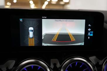 Mercedes GLA 200 — photo 33