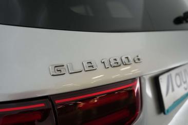 Mercedes GLB 180 D — photo 29