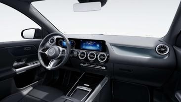 Mercedes GLA 200 — photo 9