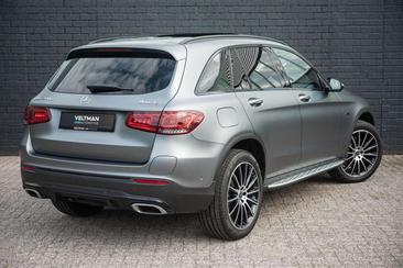 Mercedes GLC 300 E — photo 7