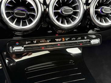 Mercedes CLA Berline 220 — photo 24