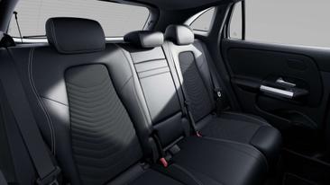 Mercedes GLA 200 — photo 11