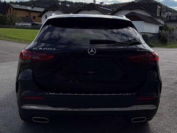 Mercedes GLA 200d — photo 6