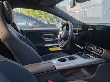 Mercedes CLA Berline 200 — photo 8
