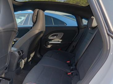 Mercedes CLA Berline 200 — photo 9