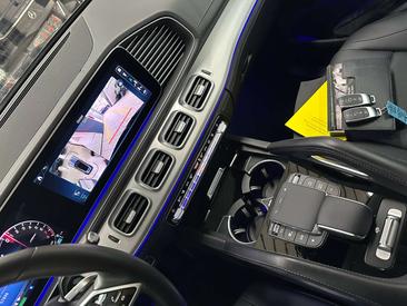 Mercedes GLE 300 D — photo 14