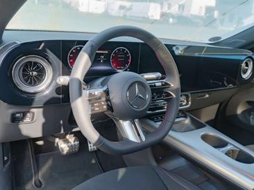 Mercedes CLA Berline 200 — photo 11