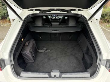 Mercedes CLA Berline 220 — photo 29