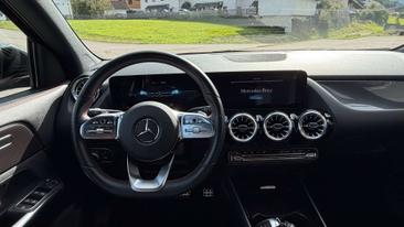 Mercedes GLA 200d — photo 13