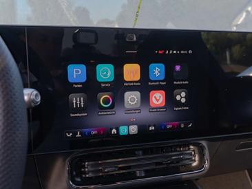 Mercedes CLA Berline 200 — photo 16