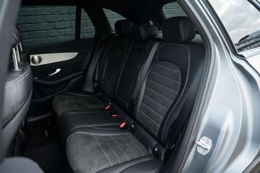 Mercedes GLC 300 E — photo 22
