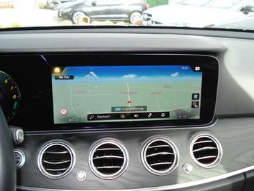 Mercedes Classe E Berline 300 E — photo 12