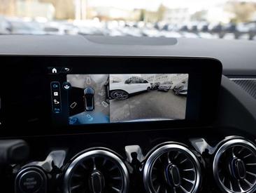 Mercedes GLA 200 — photo 14