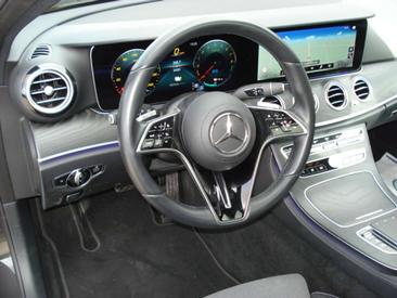 Mercedes Classe E Berline 300 E — photo 18