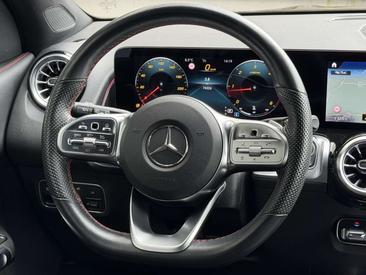 Mercedes GLB 200d — photo 18