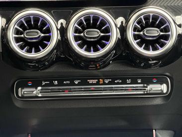 Mercedes GLB 200d — photo 22