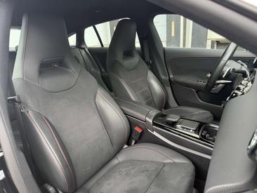 Mercedes CLA Berline 200 D — photo 28