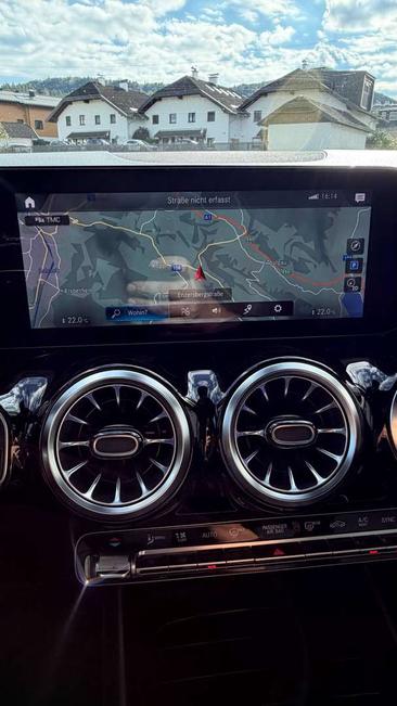 Mercedes GLA 200d — photo 35