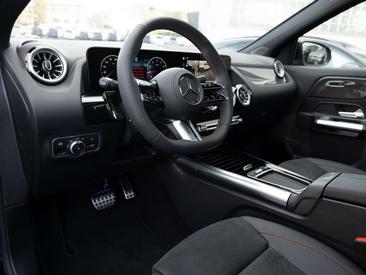 Mercedes GLA 200 — photo 21