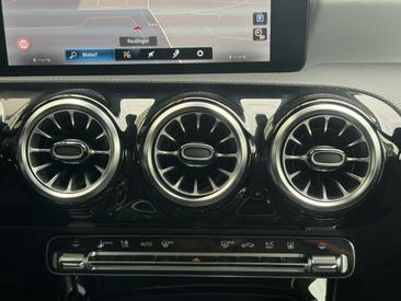 Mercedes CLA Berline 220 D — photo 22