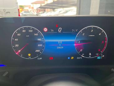 Mercedes CLA 200 AMG Line — photo 8