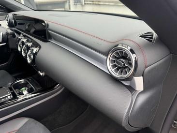 Mercedes CLA Berline 220 D — photo 24