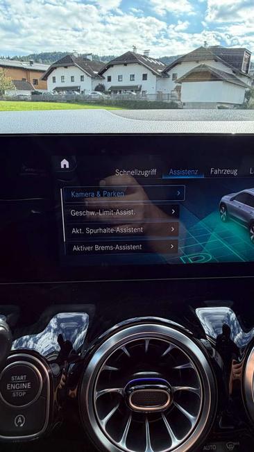 Mercedes GLA 200d — photo 39
