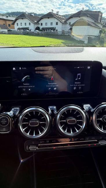 Mercedes GLA 200d — photo 40